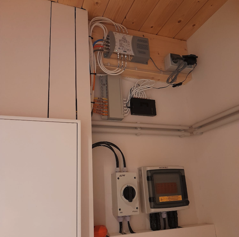 Stromverkabelung im Haus mit Switch